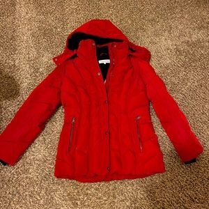 GORGEOUS Calvin Klein Stella Artois branded women’s parka red size medium